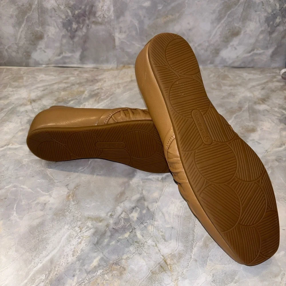 Baretraps Charlie Women's Flats NWOT
